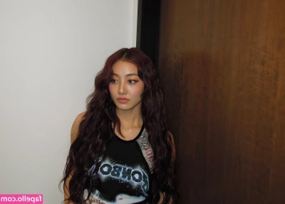 Jihyo - Do you think I have a pretty pussy? 😻