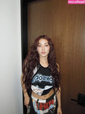Jihyo - Good morning  cuties    I m all yours today and feeling extra flirty 