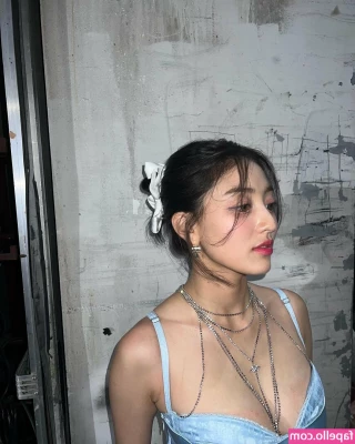 Jihyo - 😏 Your PERSONAL message already in your DM