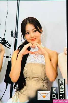 Jihyo - Me sucky sucky a lollipop for you master   finish in my slutty mouth