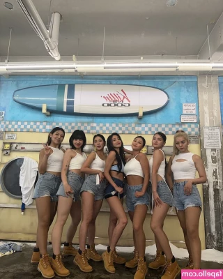 Jihyo - I love helping my gfs fulfill their sexual fantasies 😇