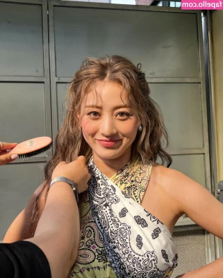 Jihyo - Diversión en la sauna