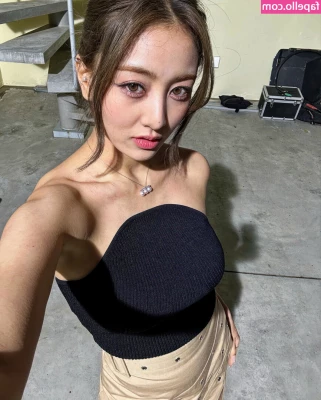 Jihyo - Wouldn t it be great if i had built-in RGB lights like your gaming