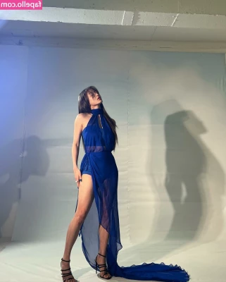 Jihyo - Love how my tits hang out of this latex dress💋🖤❤️