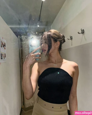 Jihyo - Do you like my body ratio? 🥰