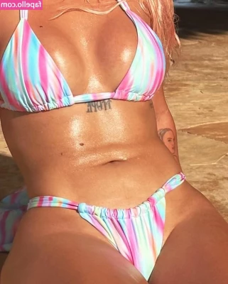 Karol G [ karol-g ] - Cute tits, right?