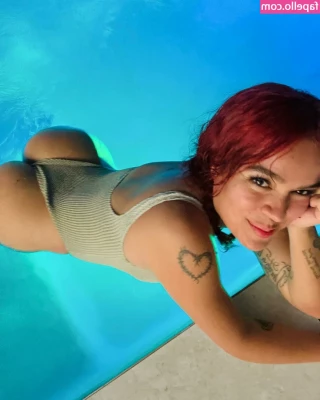 Karol G [ karol-g ] - Profile pic uncensored
