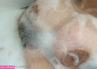 zowatch [ zowatch-1 ] - Who wants to cum play with me today