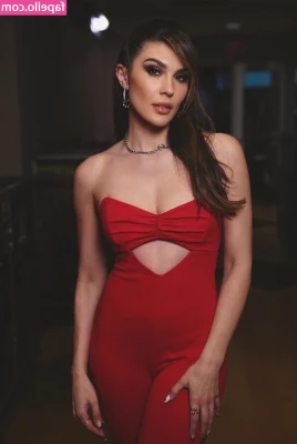 Cathy Kelley [ cathy-kelley ] - Is it hot in here, or is it just me? part 1