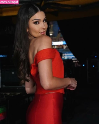 Cathy Kelley [ cathy-kelley ] - Buying some new lingerie for all of you this evening   which would