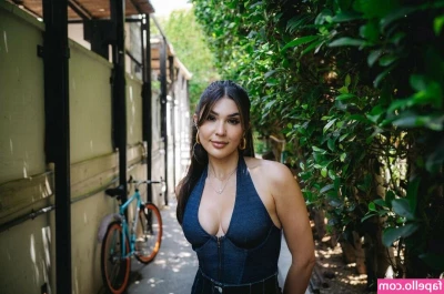 Cathy Kelley [ cathy-kelley ] - Happy birthday to me- and you