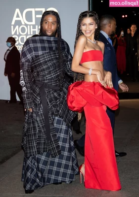 Zendaya Coleman [ zendaya-coleman ] - Monday Blues