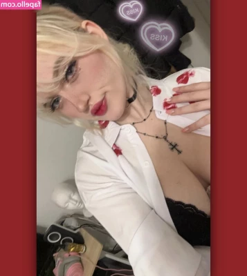 Jooyce.Chan [ jooyce-chan ] - Tease me, please me 😘