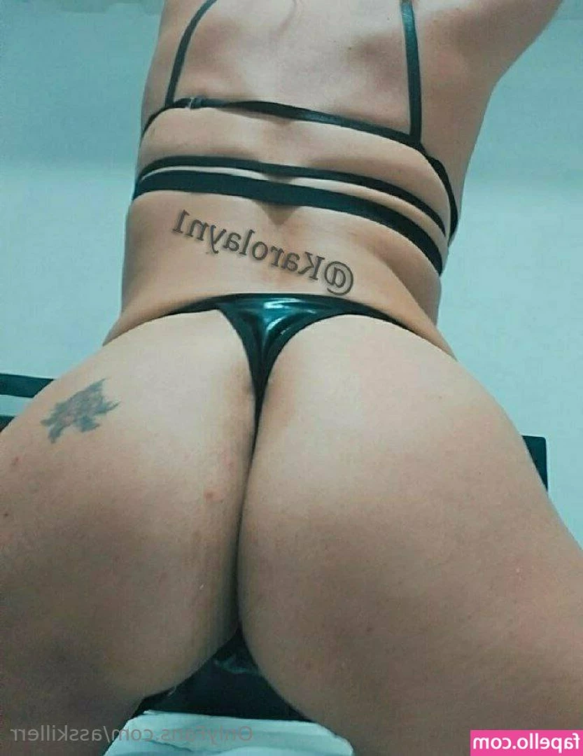 asskillerr - Lotioning up. 💦💦🍑👅🧴