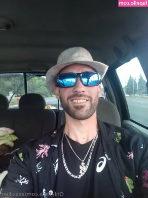 asskillerr - In the car :)  Like to apply to be my personal chauffeur 🥰