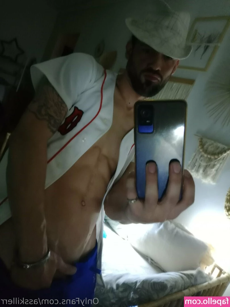 asskillerr - Love massive loads  Check out my solo page  solojackoconnell