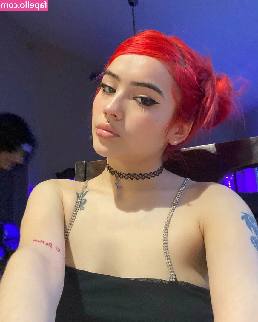 Kali Down [ kali-down ] - Just a happy Gemini with frosted and sprinkled titties
