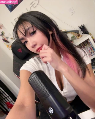 Lenalemon - Not good quality but i thought id still share