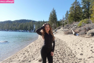 zoeysasiren - Sixginn.com