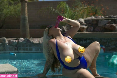 kendra_kox [ kendra-kox ] - Peel it open