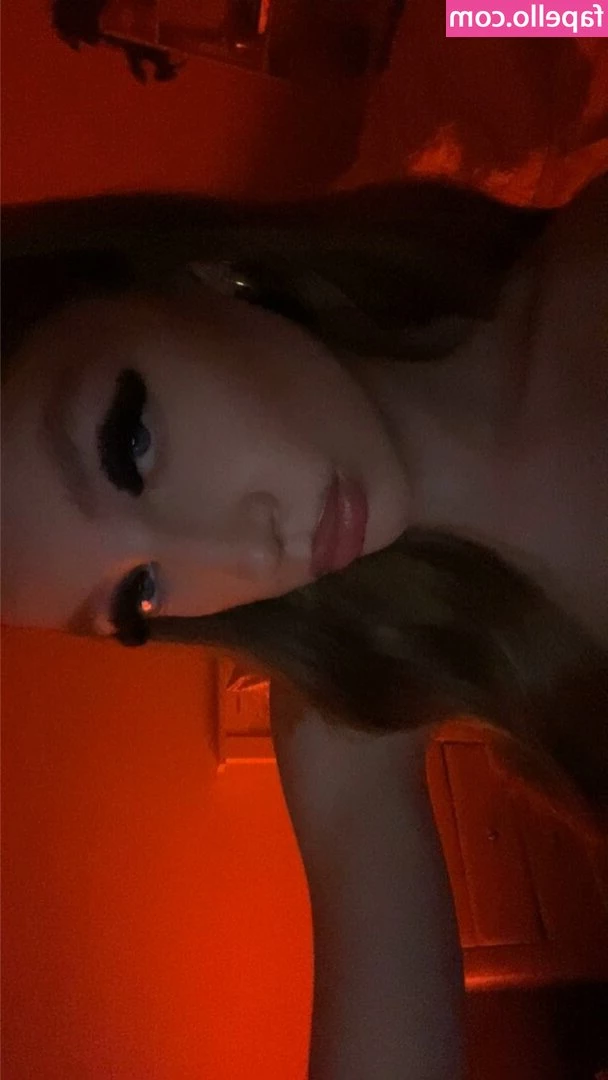 Georgia_Brooksss [ georgia-brooksss ] - Me lo chupas