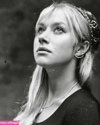 Helen Mirren [ helen-mirren ] - I want ur cock to flow into my pussy