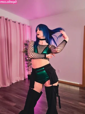 Littlesiha - Yalls favorite pose ever, you can't seem to get enough 🤤🥵