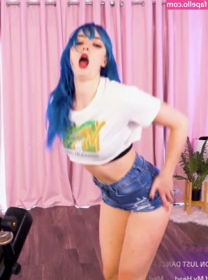 Littlesiha - VÍDEO Y FOTOS  ¿Qué tal me queda esta nueva lencería? He comprado