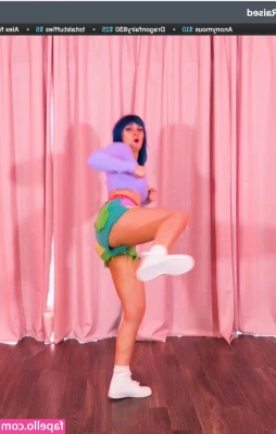 Littlesiha - Feliz día de unas buenas pajas 😜😘