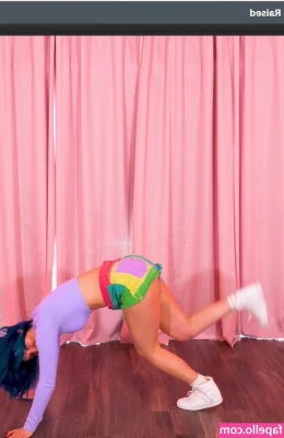 Littlesiha - which hole can i use? 🤭🍆💦