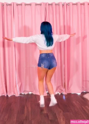 Littlesiha - En la ducha vos y yo ufff