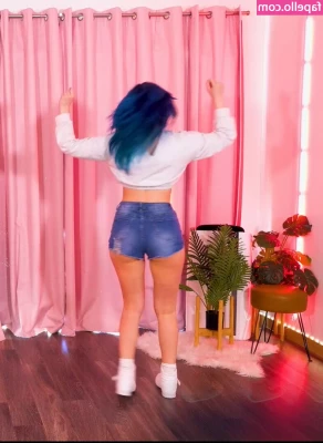 Littlesiha - una foto de hace rato   soy una diablita