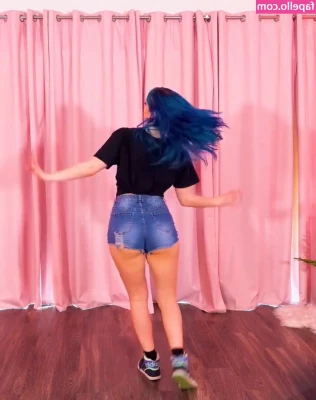 Littlesiha - Video on  spicystacykvip right now  Onlyfans com spicystacykvip