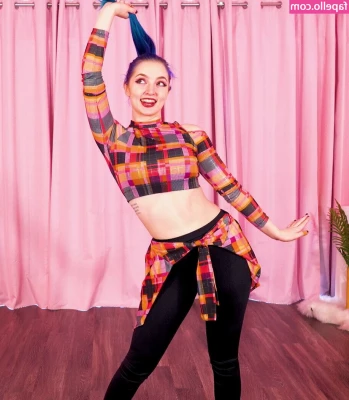 Littlesiha - I love bouncing on this cock over and over again. @grandeparati