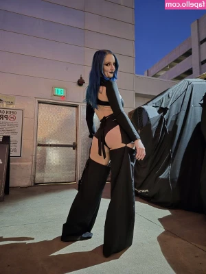 Littlesiha - I know you wanna rip this sticking off hhehe