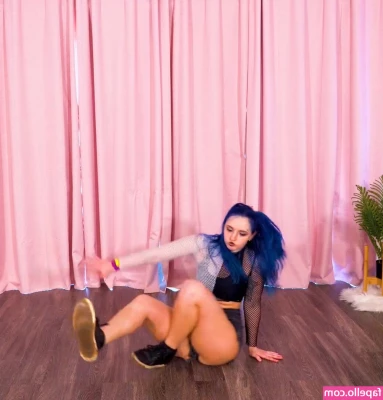 Littlesiha - I’m just your girl next door ✨