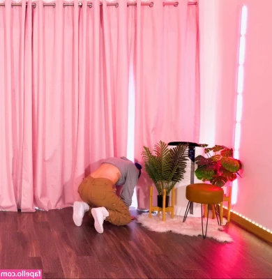 Littlesiha - some sexy throw back GIFs i ve found lol I still have this video too