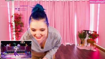 Littlesiha - Netflix and chill with me ? What would do first?