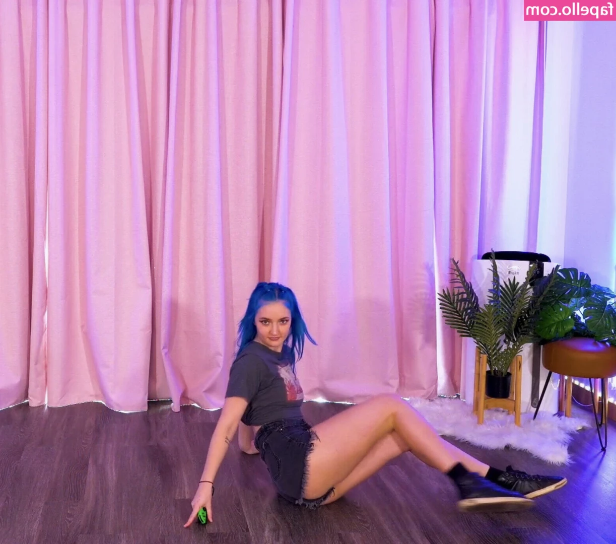 Littlesiha - My literal favorite picture