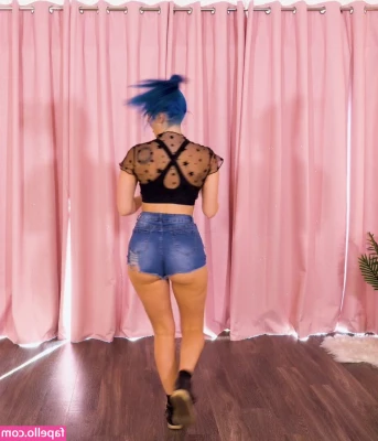Littlesiha - Some pics I took but didn’t post yet.. that shouldn’t go to waste