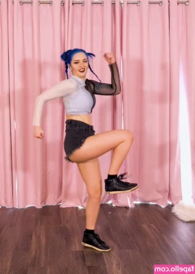 Littlesiha - Want a taste?