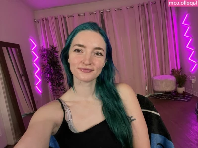 Littlesiha - Hiii   I m back for U