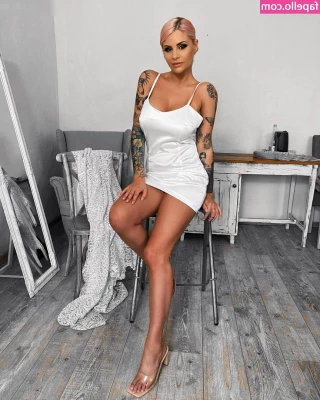 Viktória Metzker [ viktoria-metzker ] - Dm for more