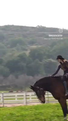 Mackenzie Foy [ mackenzie-foy ] - How sexy are mesh bodysuits 😋