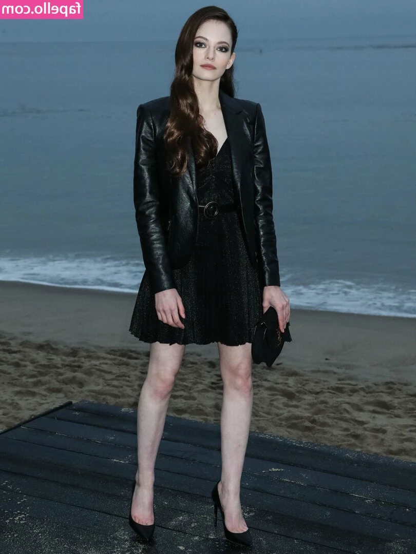 Mackenzie Foy [ mackenzie-foy ] - like i said it s my favorite