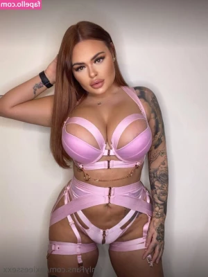 Lexie Essex [ lexie-essex ] - Positive mind  positive vibes  positive life