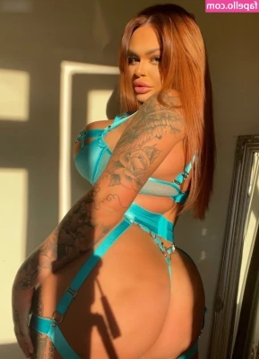 Lexie Essex [ lexie-essex ] - Would you take me doggy
