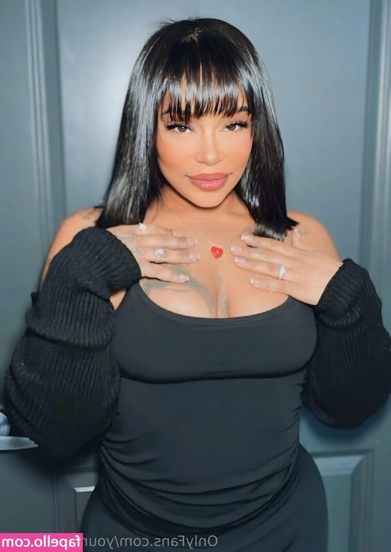 your_sunnyfoxy - Bi sexual big dick daddy    lustkingxxx
