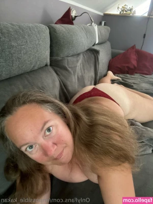 impossible_kakan [ impossible-kakan ] - Super happy to have my makeup off  pjs on and playing a game