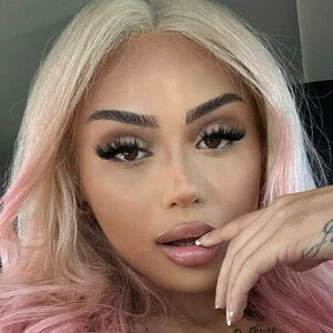 NinaaNicolette